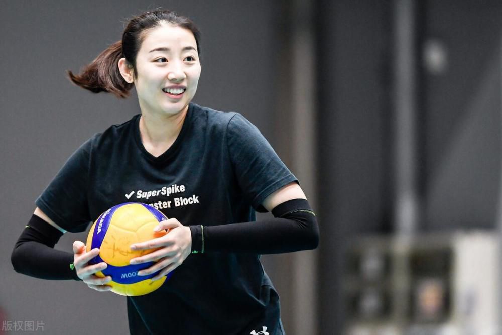 其他亚冠场次赛果：武里南联2-3甲府疾风；蔚山现代2 - 2川崎前锋；柔佛新山4-1巴吞联事件亚冠H组：J2第八甲府风林头名出线，浙江7分第三武里南6分垫底亚冠H组结束最后一轮的较量，墨尔本城1-1浙江，武里南2-3甲府风林。